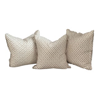 Set of 3 Throw Pillows in a Botanical Pattern For Sale