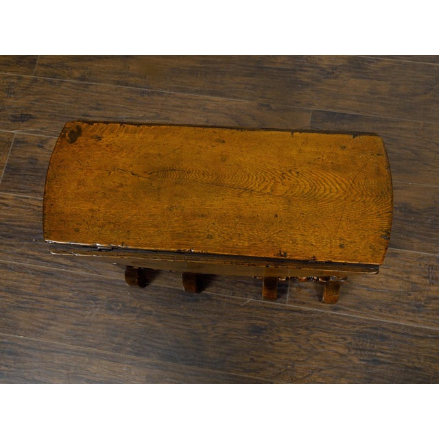 19th-Century English Oak Gateleg Table with Drop Leaves and Turned Legs For Sale - Image 4 of 12