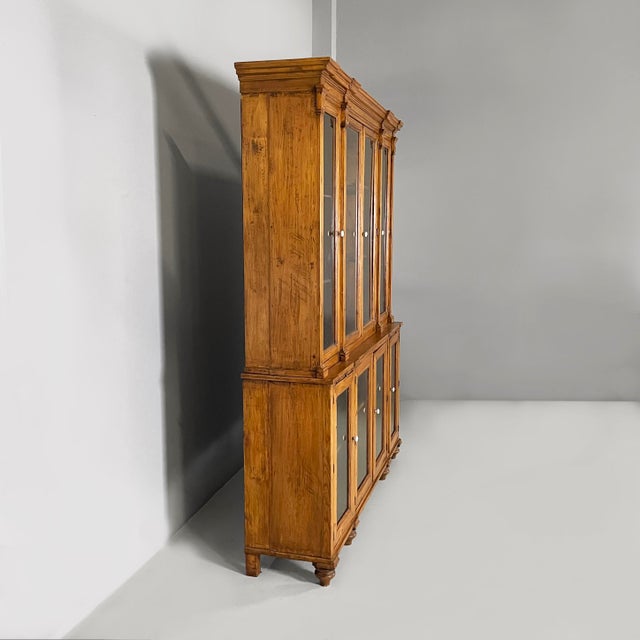 Italian Mid-19th Century Style Sideboard in Wood and Glass, 1930s For Sale - Image 4 of 18