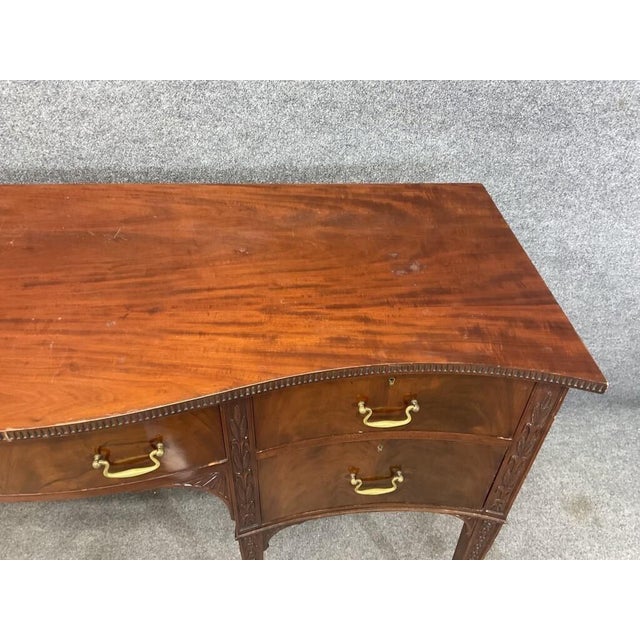 Early 19th Century American Federal Mahogany Sideboard - Hand-Cut Dovetail For Sale - Image 6 of 13
