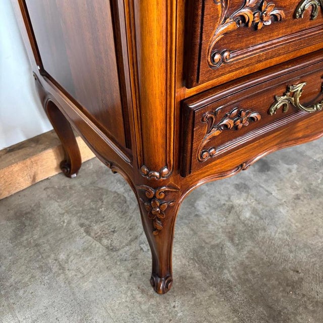Antique Chest of Drawers in Walnut and Brass, 1900 For Sale - Image 11 of 18