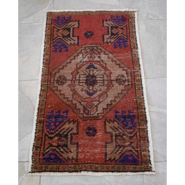 Small Vintage Konya Rug 2x3 Hand-Knotted Turkish Mat Red Muted Entry Decor This hand-knotted Konya rug features a bold...