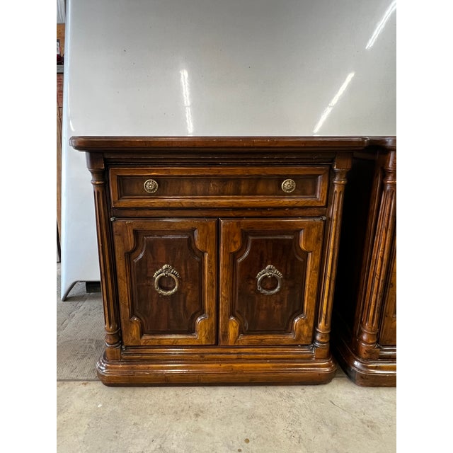 1970s Vintage Drexel Heritage "Cameo Collection" Burled Walnut Nightstands - A Pair For Sale - Image 5 of 18
