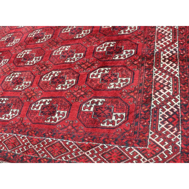 Mid 20th Century Hand-Knotted Vintage Turkomen Ersari Rug in Wool With Repeating Gul Design For Sale - Image 11 of 12