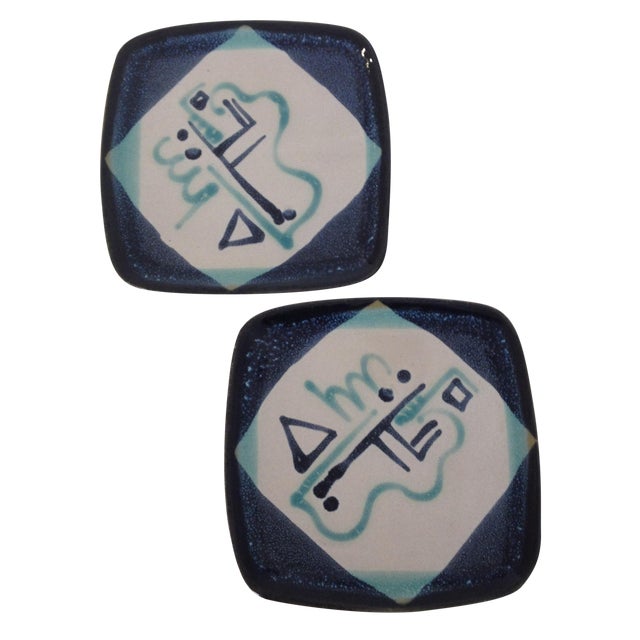 Glidden Ceramic Painted Dinner Plates - A Pair For Sale