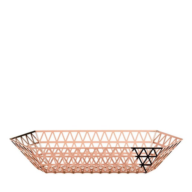 Part of the Tip Top collection, this tray in stainless steel was given a copper finish and its pink-like glow gives a...