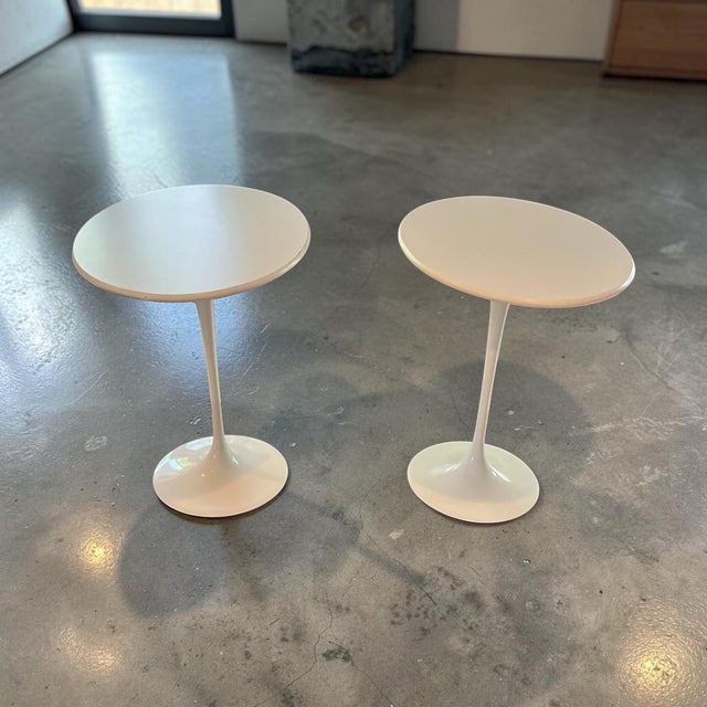 Eero Saarinen 1980s Pair of Authentic Knoll International Saarinen Oval Tulip Side Tables For Sale - Image 4 of 12