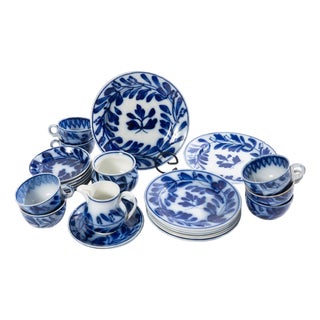 Mid 19th Century Collection of Antique Dutch Flow Blue Spinach Leaf Design China For Sale