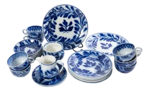 Mid 19th Century Collection of Antique Dutch Flow Blue Spinach Leaf Design China