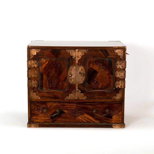 Japanese Early 20th Century Japanese Tansu Table Cabinet For Sale - Image 3 of 7