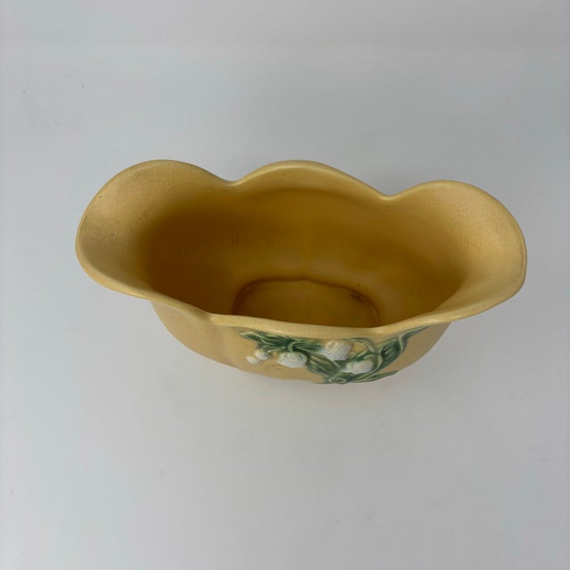 American Vintage Weller Pottery Lily of the Valley Yellow Planter Vase B-5 Art Pottery For Sale - Image 3 of 9