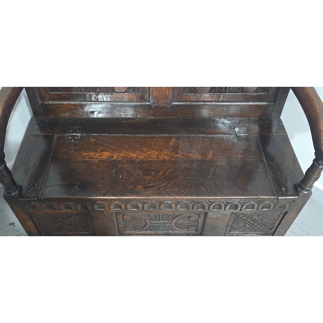 Antique Oak Hall Settle, 1700 For Sale - Image 4 of 18