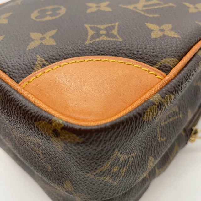 1980s Louis Vuitton Amazon M45236 Shoulder Bag For Sale - Image 17 of 18