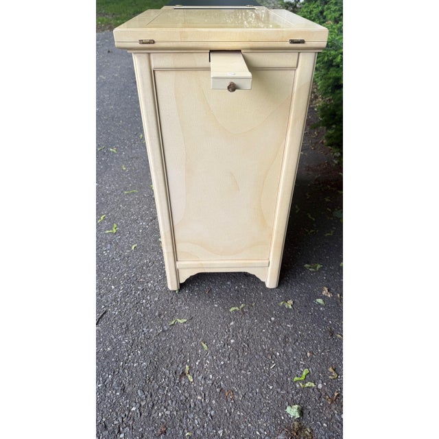 1970s Henredon “Plan 2” Hollywood Regency Buffet Server – Faux Goatskin Lacquer, Flip-Top Design For Sale - Image 12 of 12