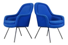 Example of Blue Mid-Century Modern Seating