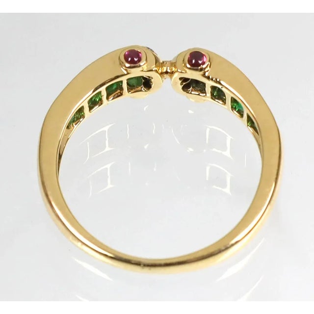 Hallmarked 750 (18 carat) yellow gold, approx. 3.6 grams, split ring head with 6 brilliant cut diamonds and a total of 8...