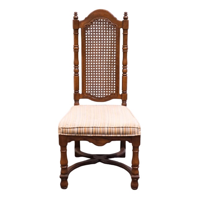 Thomasville Furniture Kenilworth Collection Solid Oak English Tudor Style Dining Side Chair 860-99 For Sale