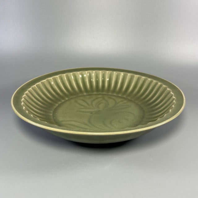 Chinese China Vintage Longquan Celadon Carved‑Flower Ribbed Plate For Sale - Image 3 of 6