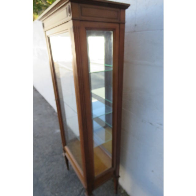 Hollywood Regency Hollywood Regency Tall Maple Bookcase Display Shelf Cabinet 5902 For Sale - Image 3 of 12