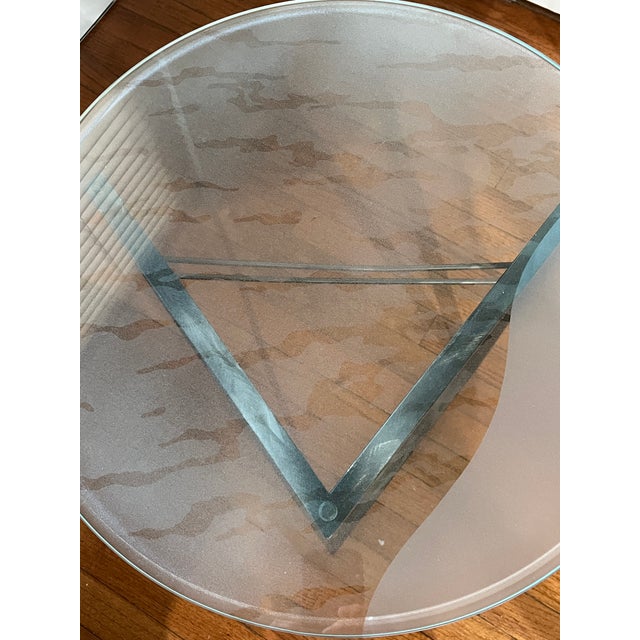 1980s Postmodern Geometric Side Table – 10mm Laser-Etched Glass (Sonneman Style) For Sale - Image 4 of 12