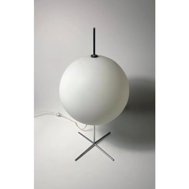 Mid-Century Modern Minimalist Table Lamp by Doria For Sale - Image 3 of 8
