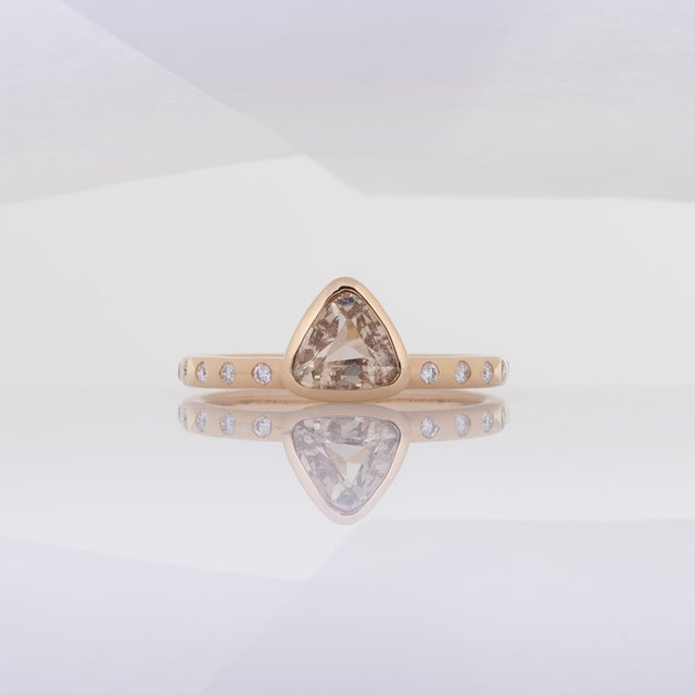 2020s 1Ct Yellow Sapphire Ring With Natural Diamond Accents: Solid 14k Gold, Size 6.75 For Sale - Image 5 of 9