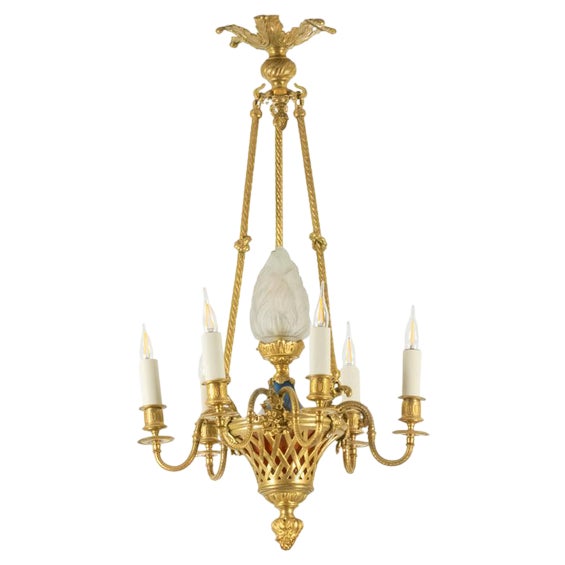 Louis XVI Style Chandelier in Gilded Bronze, 1900s For Sale