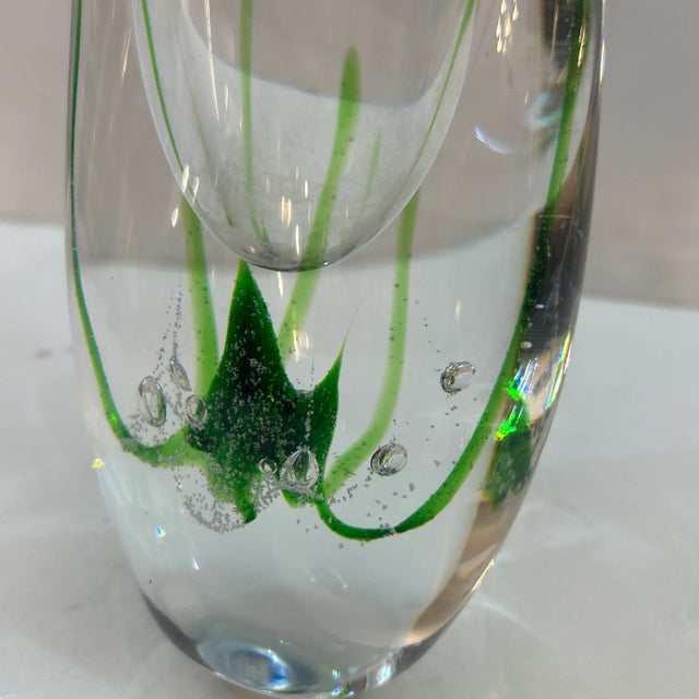Mid-Century Modern V. Lindstrand for Kosta Boda Tall Blown Glass Vase Signed and Numbered For Sale - Image 3 of 7