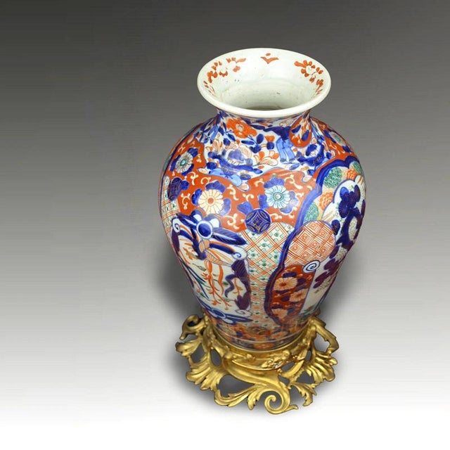2000 - 2009 19th Century Japanese Arita Imari Porcelain Vase with Ormolu Mounts For Sale - Image 5 of 8