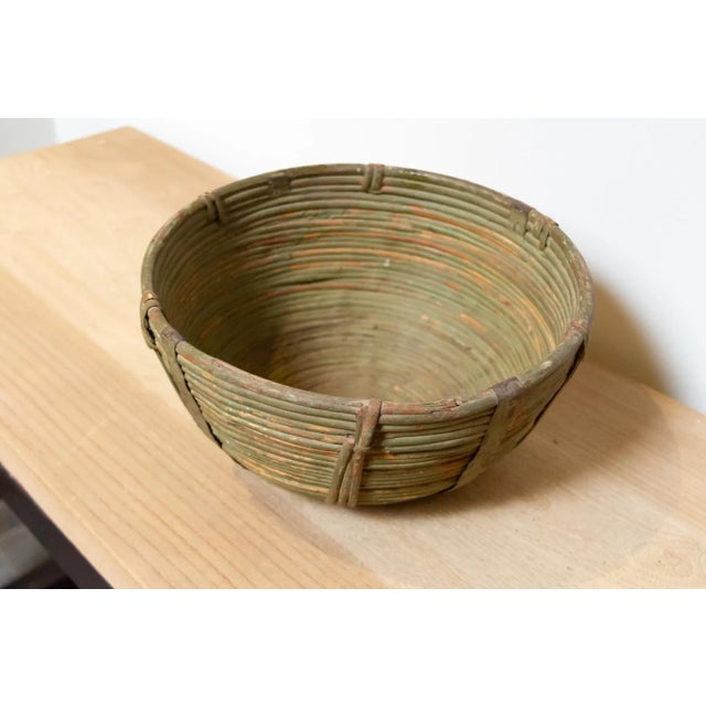 Vintage Farmhouse Wicker Basket-Darjeeling For Sale - Image 4 of 7