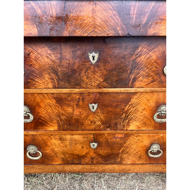 Traditional French 19th Century Empire Flame Mahogany Chest of Drawers For Sale - Image 3 of 12