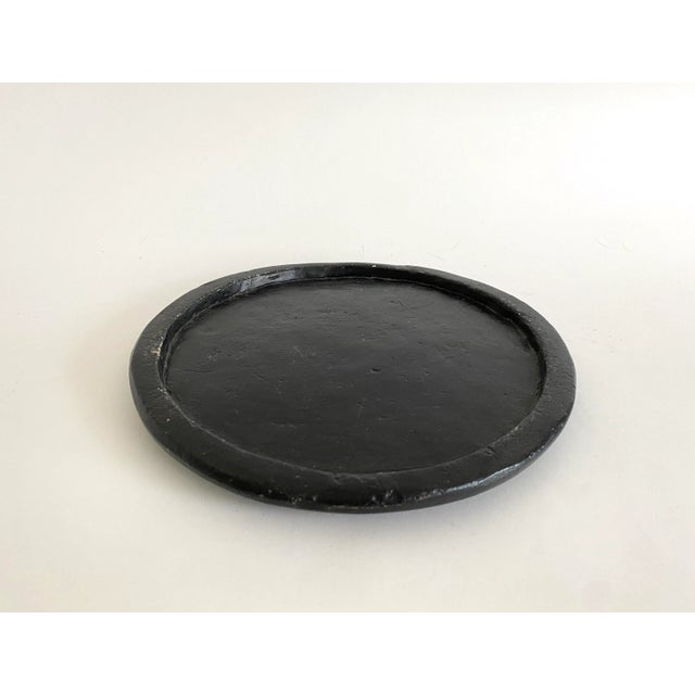 Primitive Black Limestone Charger Plateau For Sale - Image 4 of 7