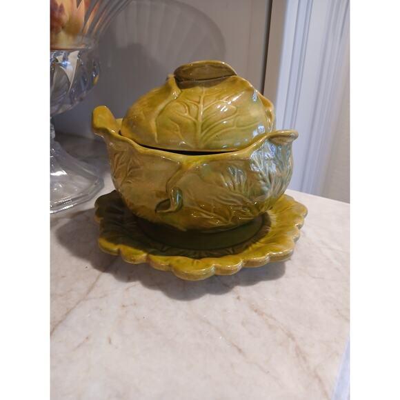 1960s Spring Cabbage Lettuce Turain Serving Bowl W Lid & Plate Green Ceramic Cottage Farm Easter For Sale - Image 9 of 15