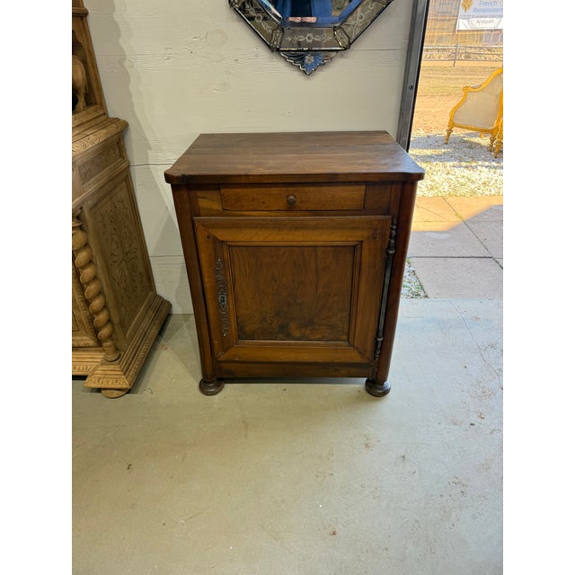 18th Century French Louis XV Solid Walnut Cabinet / Buffet For Sale - Image 11 of 12