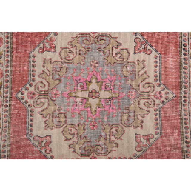 1960s Vintage Faded Turkish Kemerhisar Rug 4'3'' X 6'12'' For Sale In Philadelphia - Image 6 of 13