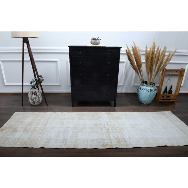 1970s 1970s Vintage Handmade Wool Cotton Turkish Beige Area Rug For Sale - Image 5 of 11
