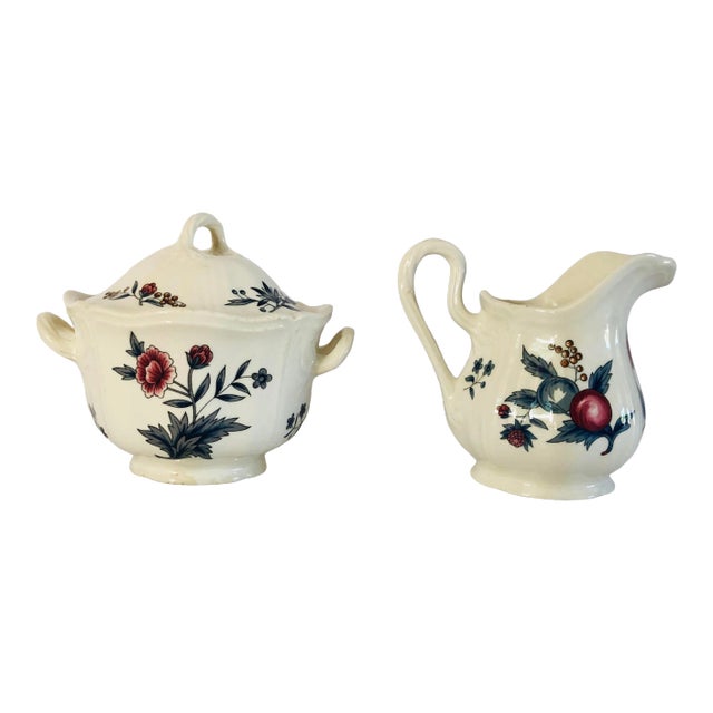 Vintage Wedgwood Williamsburg Lidded Sugar Bowl & Creamer Set- 2 Pieces For Sale