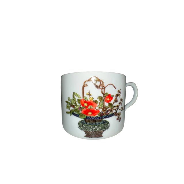 Late 20th Century Late 20th Century Mottahedeh Teacups With Saucers in 18th Century Chinese Woodblock Pattern From the British Museum - 21 Pieces For Sale - Image 5 of 12