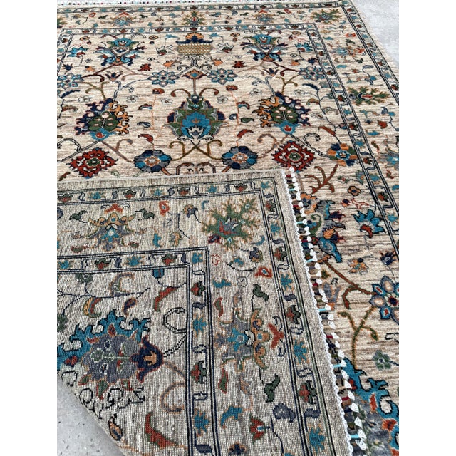 Vase Design Area Rug, Hand-Knotted Wool, Floral, 6x8, Ivory & Turquoise For Sale - Image 12 of 12