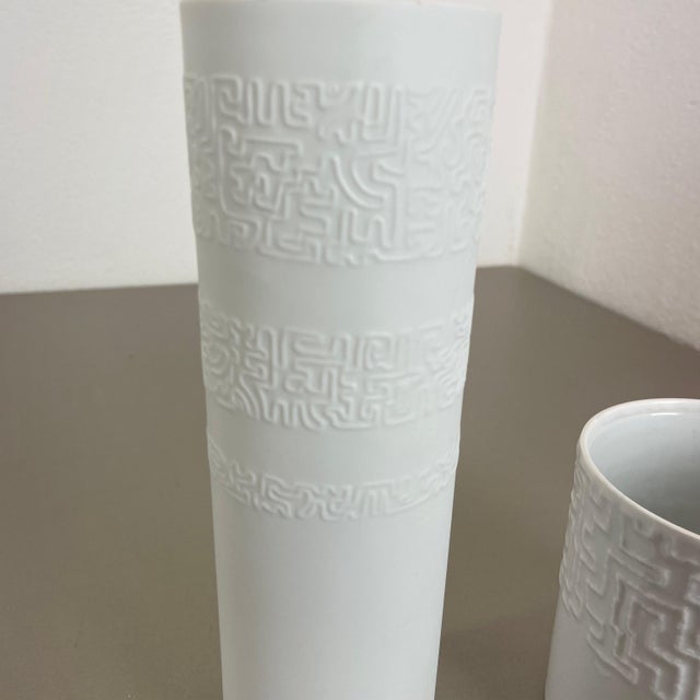 White Abstract Porcelain Vases by Cuno Fischer for Rosenthal, Germany, 1980s, Set of 2 For Sale - Image 8 of 16