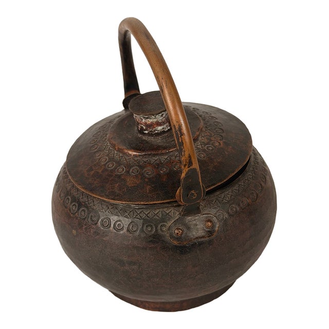 Antique Himalayan / Tibetan Hand-Worked Copper Kettle For Sale