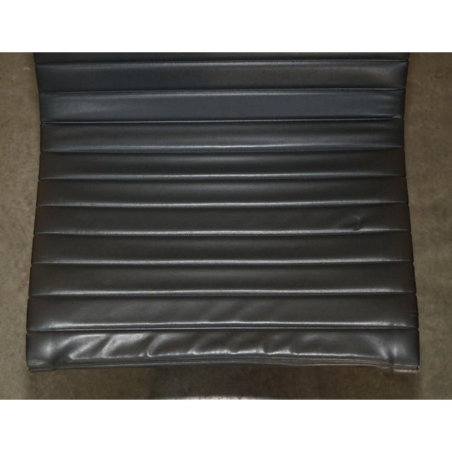 Animal Skin Vintage Hillie Stamped Black Leather Swivel Lounge Chairs from Herman Miller, Set of 2 For Sale - Image 7 of 18