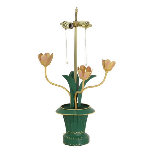 Vintage Floral Tulip Table Lamp – Hand-Painted Metal Tole Style Accent Lamp For Sale