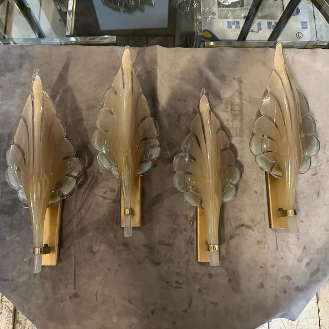 A 1970s Mid-Century Modern Brown Murano Glass Leaf Wall Sconce by Franco Luce For Sale - Image 11 of 12