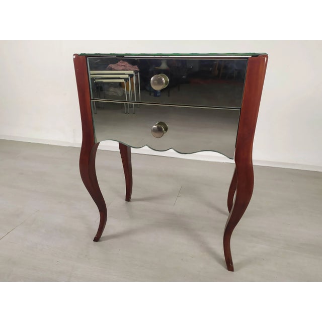 Vintage Mirrored Nightstand, in Good conditions. Designed 1920 to 1949