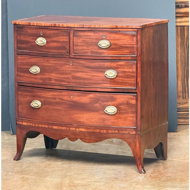 English Bow Front Chest of Inlaid Flame-Cut Mahogany For Sale - Image 4 of 12