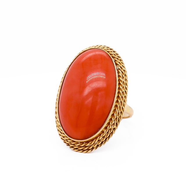 Metal Mid-Century 18k Gold & 24.5 Ct Japanese Red/Orange Coral Cabochon Cocktail Ring For Sale - Image 7 of 12