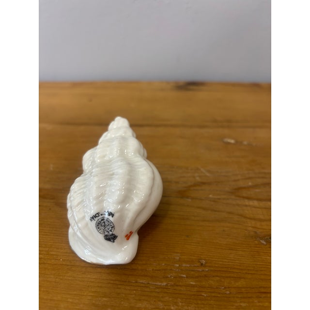 Mid 20th Century Vintage English "Listen to the Sea" Porcelain Shell For Sale - Image 5 of 6