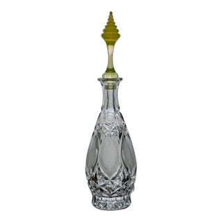 Early 20th Century Crystal Decanter With Uranium Glass Stopper – Victorian Bristol Opaline Yellow Vaseline Glass For Sale