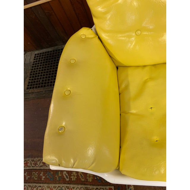 Mid Century Swivel Space Age Chair in the Style of Morris Futorian For Sale In New York - Image 6 of 9